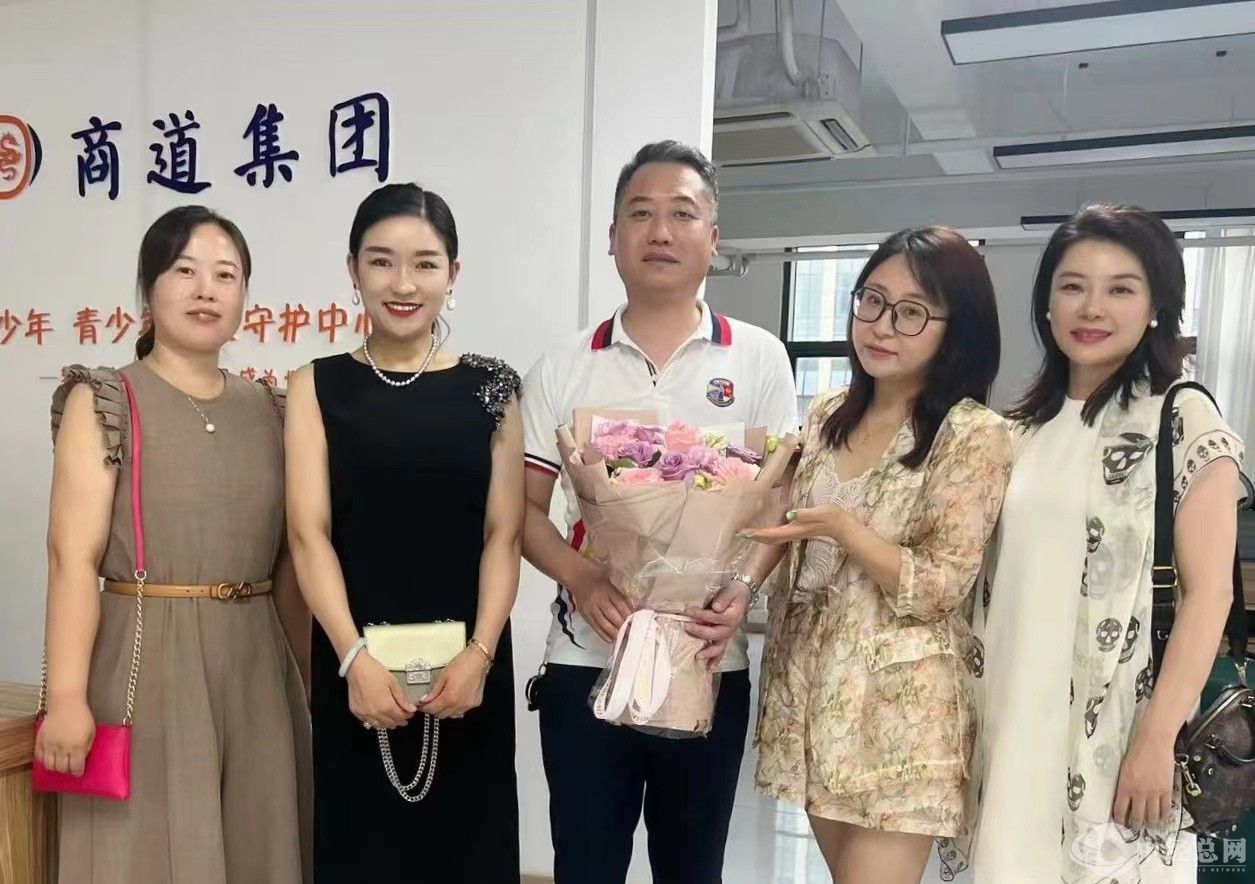 13e1d7accc0fc4544a83ba5b1ed748c.jpg 13e1d7accc0fc4544a83ba5b1ed748c.jpg