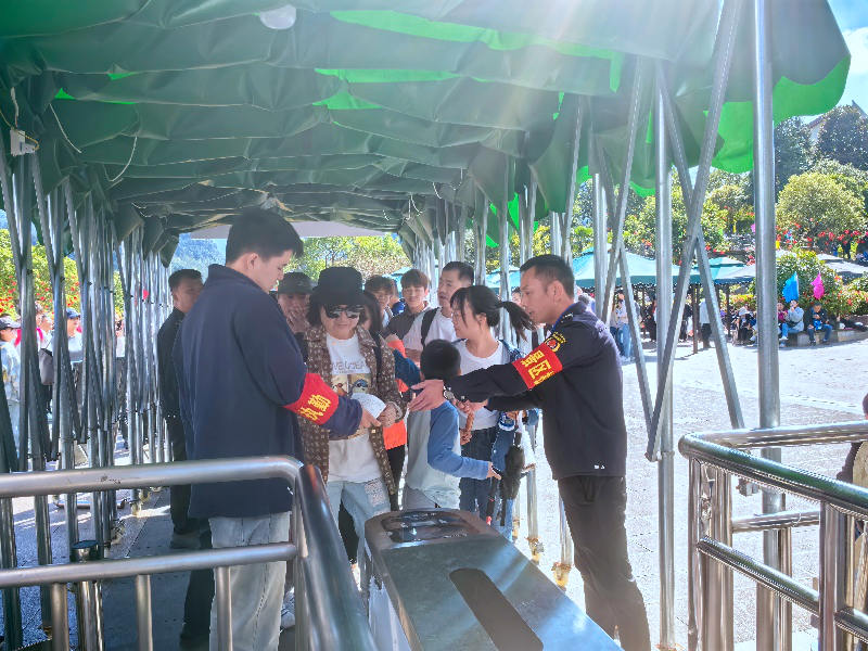 1728108676731050.jpg 2.jpg